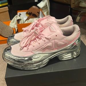 ADDIAS X RAF SIMONS OZWEEGO